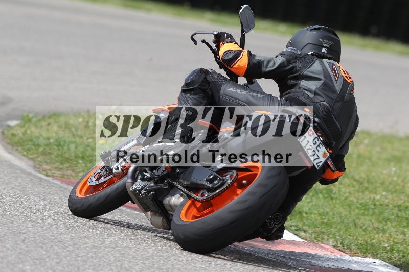 Archiv-2025/10 23.04.2025 Cornu Master School ADR/rot-rouge/20